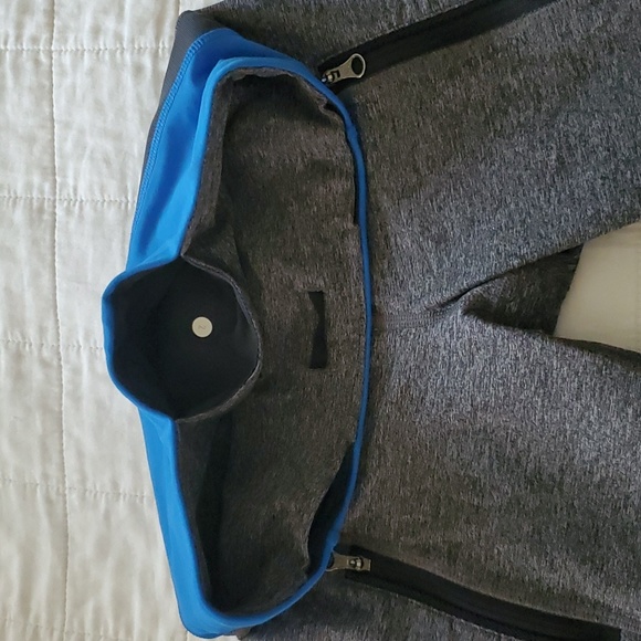 Lululemon Blue/Gray Cropped Leggings - Picture 5 of 7